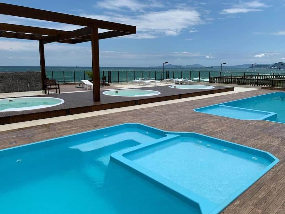 Pé na areia - próximo ao Beto Carreiro Apartamento Barra Velha  Exterior foto